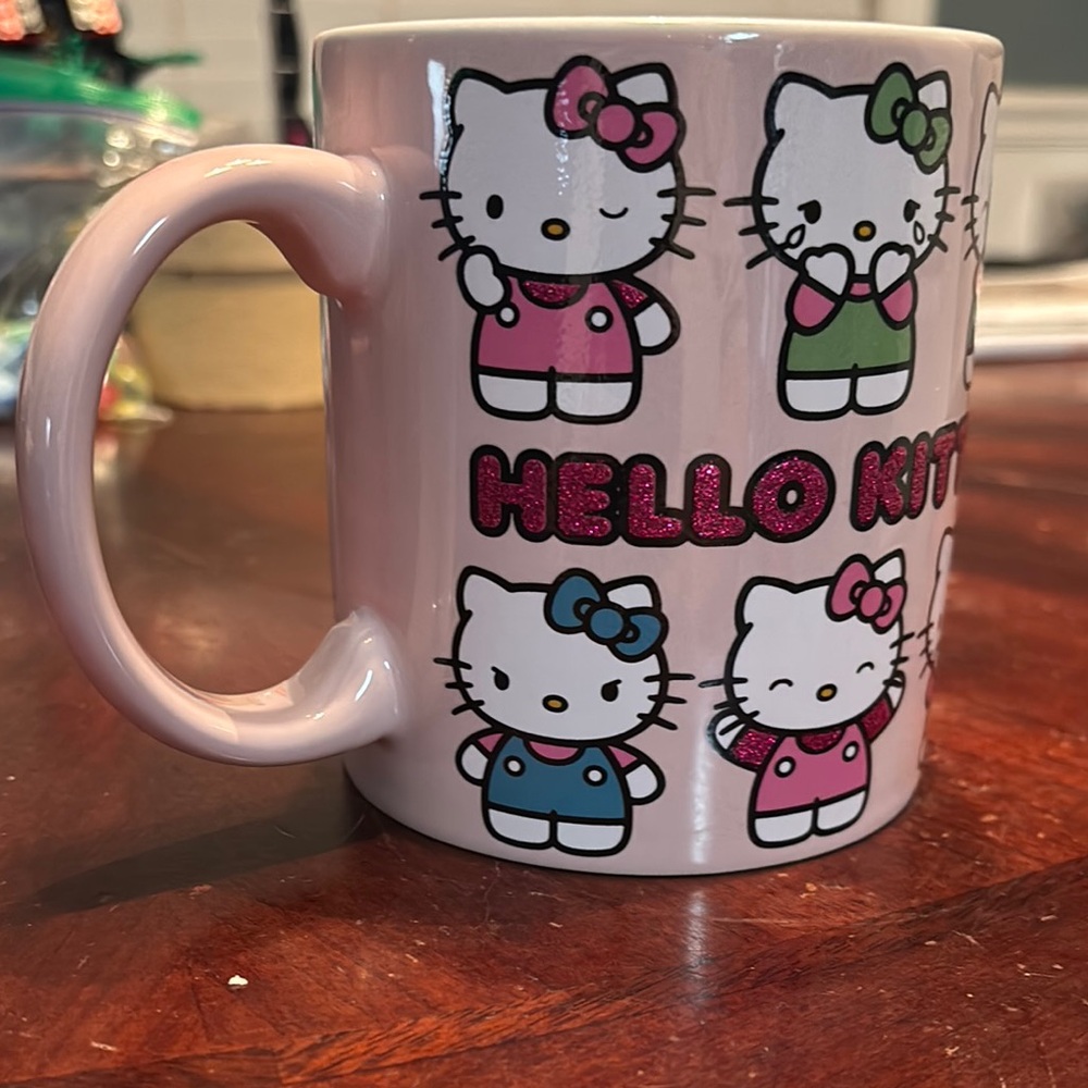 Hello Kitty Pink Character Mug with Glitter Accents 20oz NWOT - Picture 2 of 3